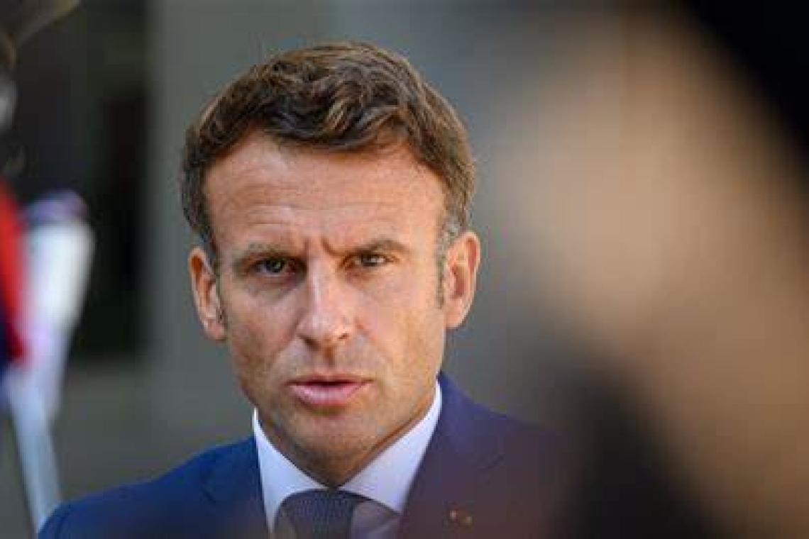 OMONDO POLITIQUE - Emmanuel Macron rattrapé par ses propos de 2019 sur la légitimité présidentielle